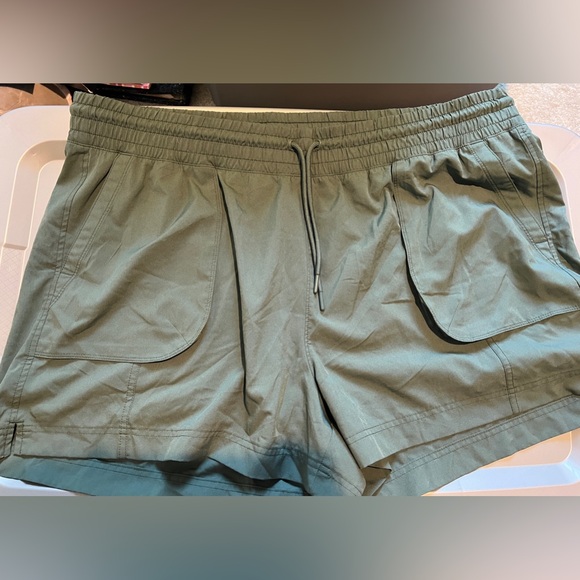 High-Waisted StretchTech Shorts -- 4-inch inseam - Picture 5 of 8